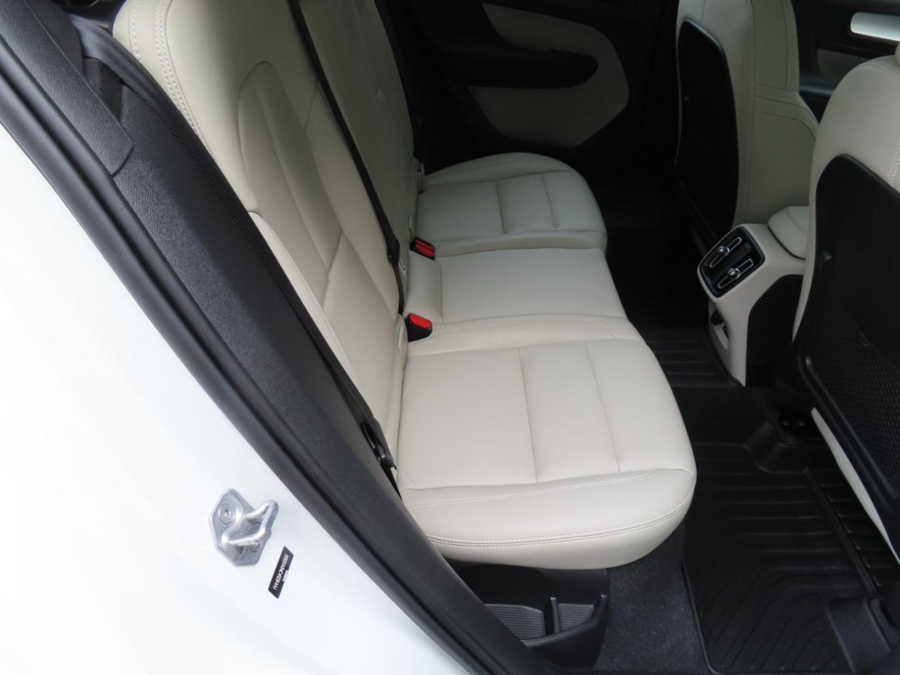 Volvo XC40 T5 Momentum AWD 2021
