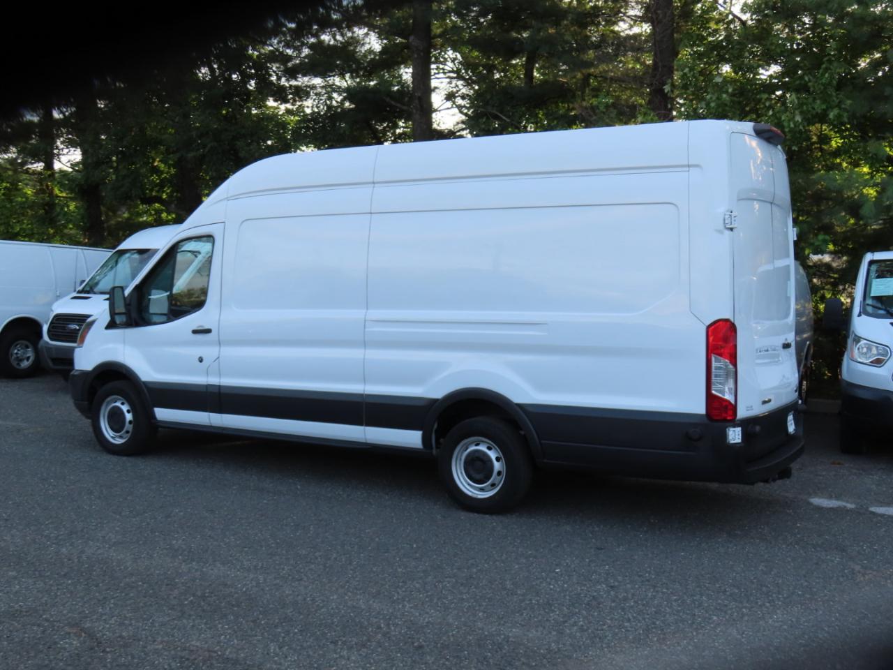 Ford Transit 350 Van High Roof w/Sliding Pass. 148-in. WB EL 2018