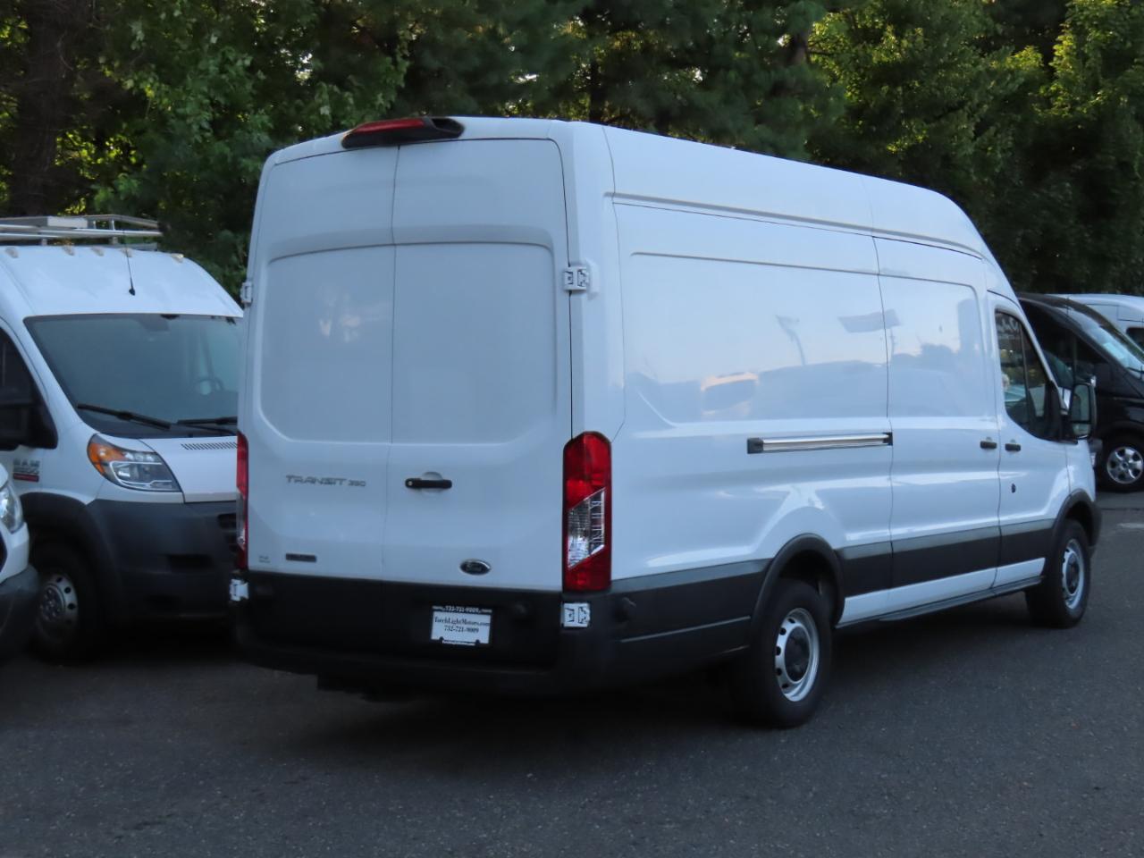 Ford Transit 350 Van High Roof w/Sliding Pass. 148-in. WB EL 2018
