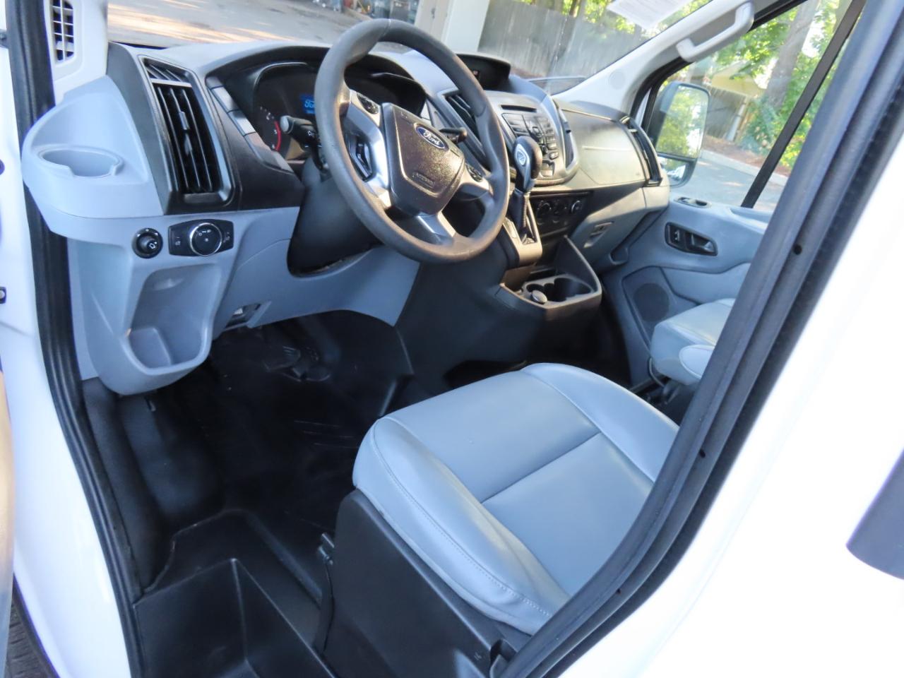 Ford Transit 350 Van High Roof w/Sliding Pass. 148-in. WB EL 2018