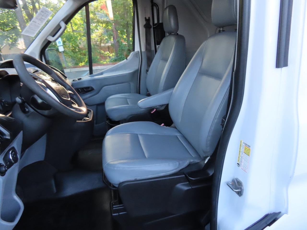 Ford Transit 350 Van High Roof w/Sliding Pass. 148-in. WB EL 2018
