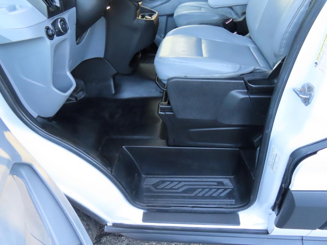 Ford Transit 350 Van High Roof w/Sliding Pass. 148-in. WB EL 2018