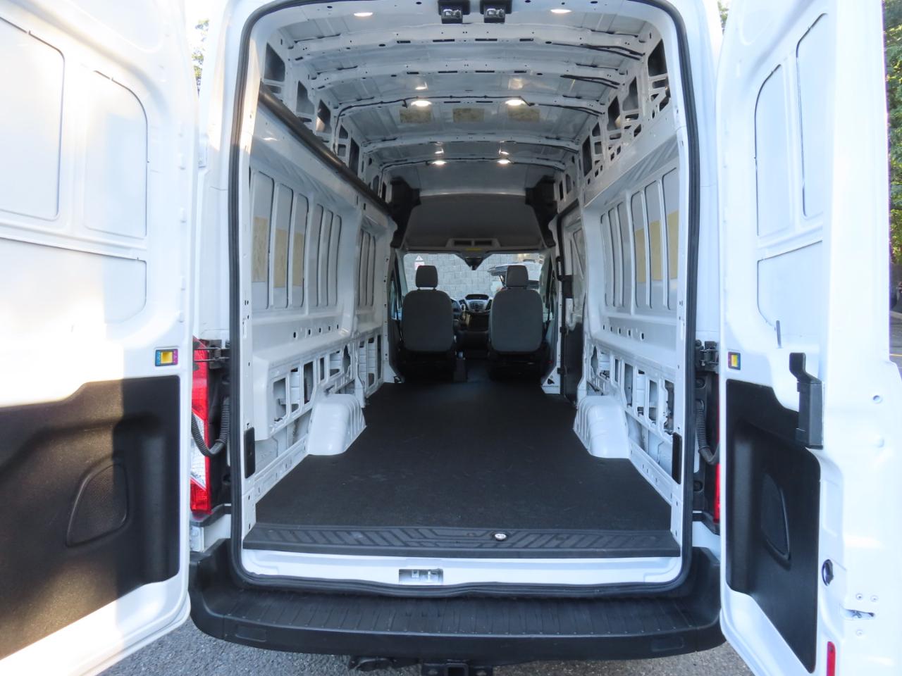 Ford Transit 350 Van High Roof w/Sliding Pass. 148-in. WB EL 2018