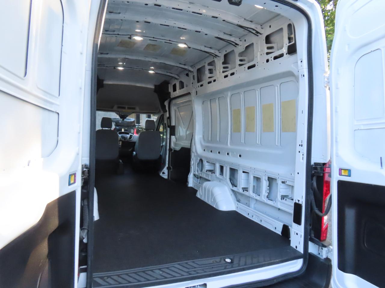 Ford Transit 350 Van High Roof w/Sliding Pass. 148-in. WB EL 2018