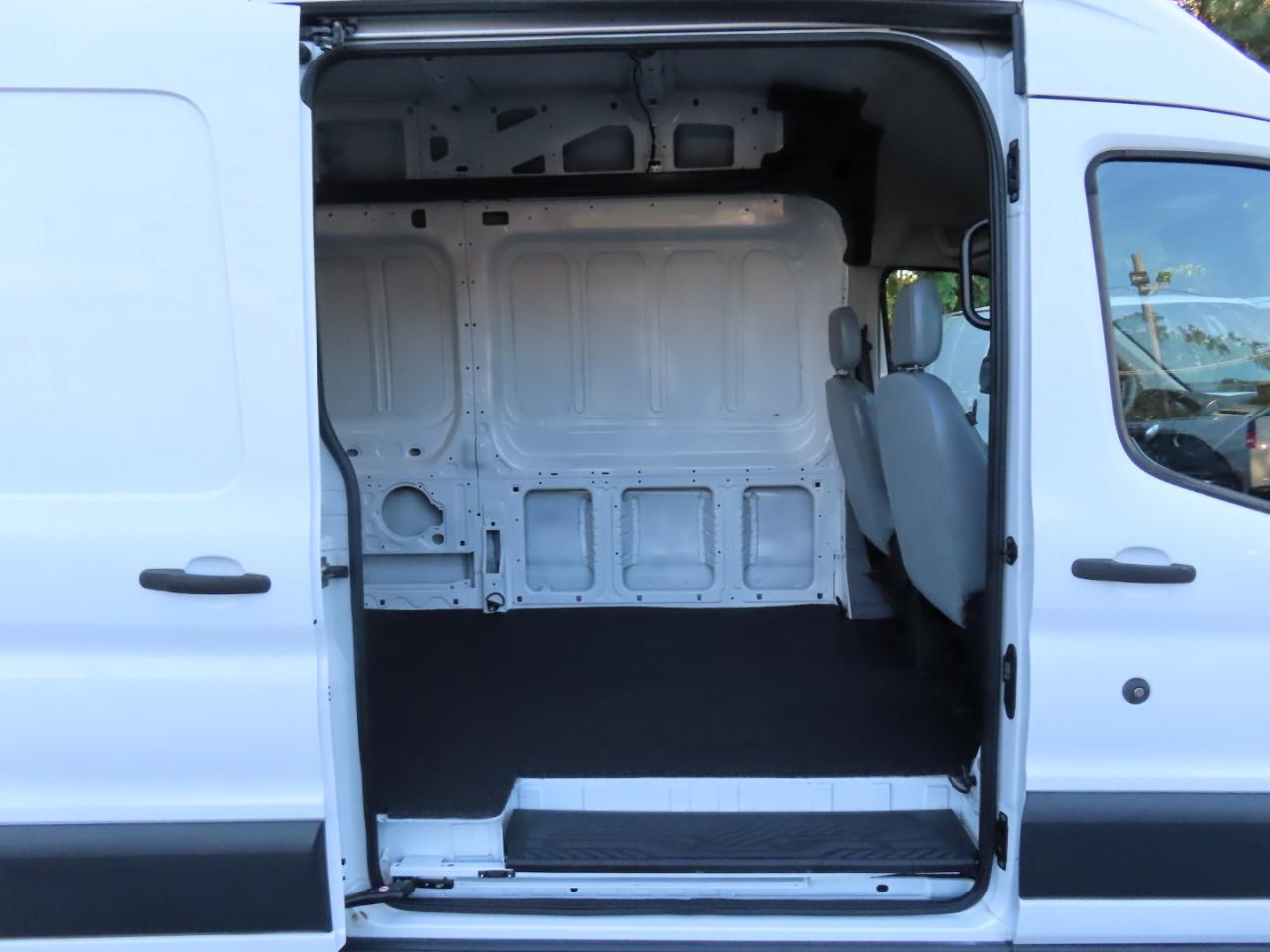 Ford Transit 350 Van High Roof w/Sliding Pass. 148-in. WB EL 2018