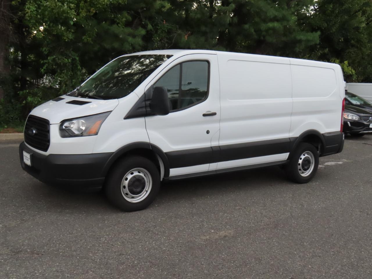 Ford Transit 250 Van Low Roof 60/40 Pass.130-in. WB 2019
