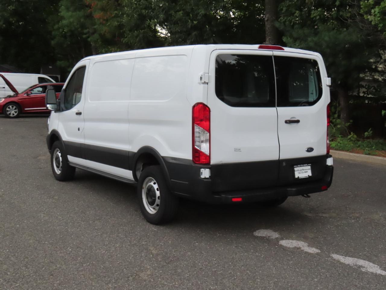 Ford Transit 250 Van Low Roof 60/40 Pass.130-in. WB 2019