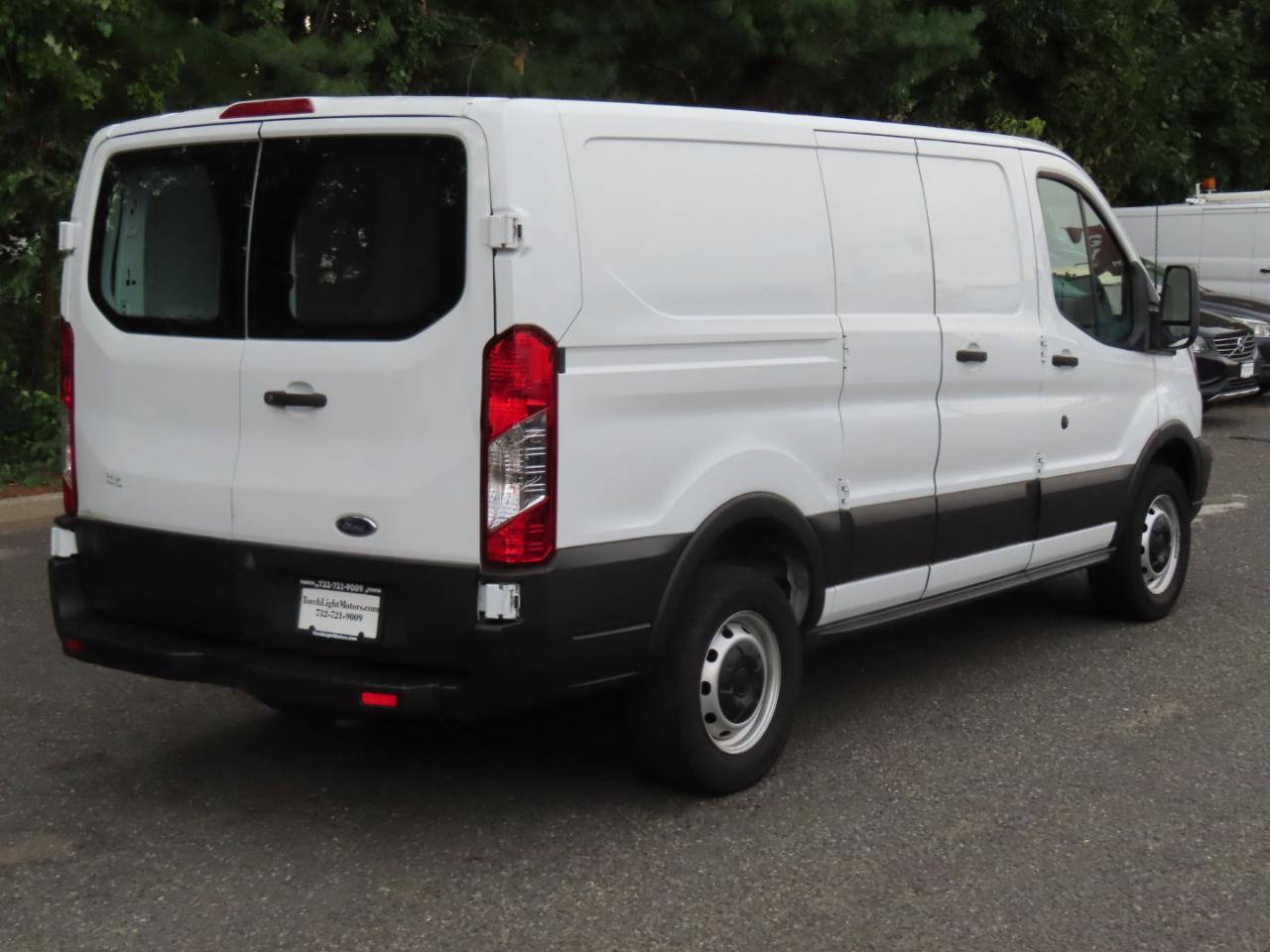 Ford Transit 250 Van Low Roof 60/40 Pass.130-in. WB 2019