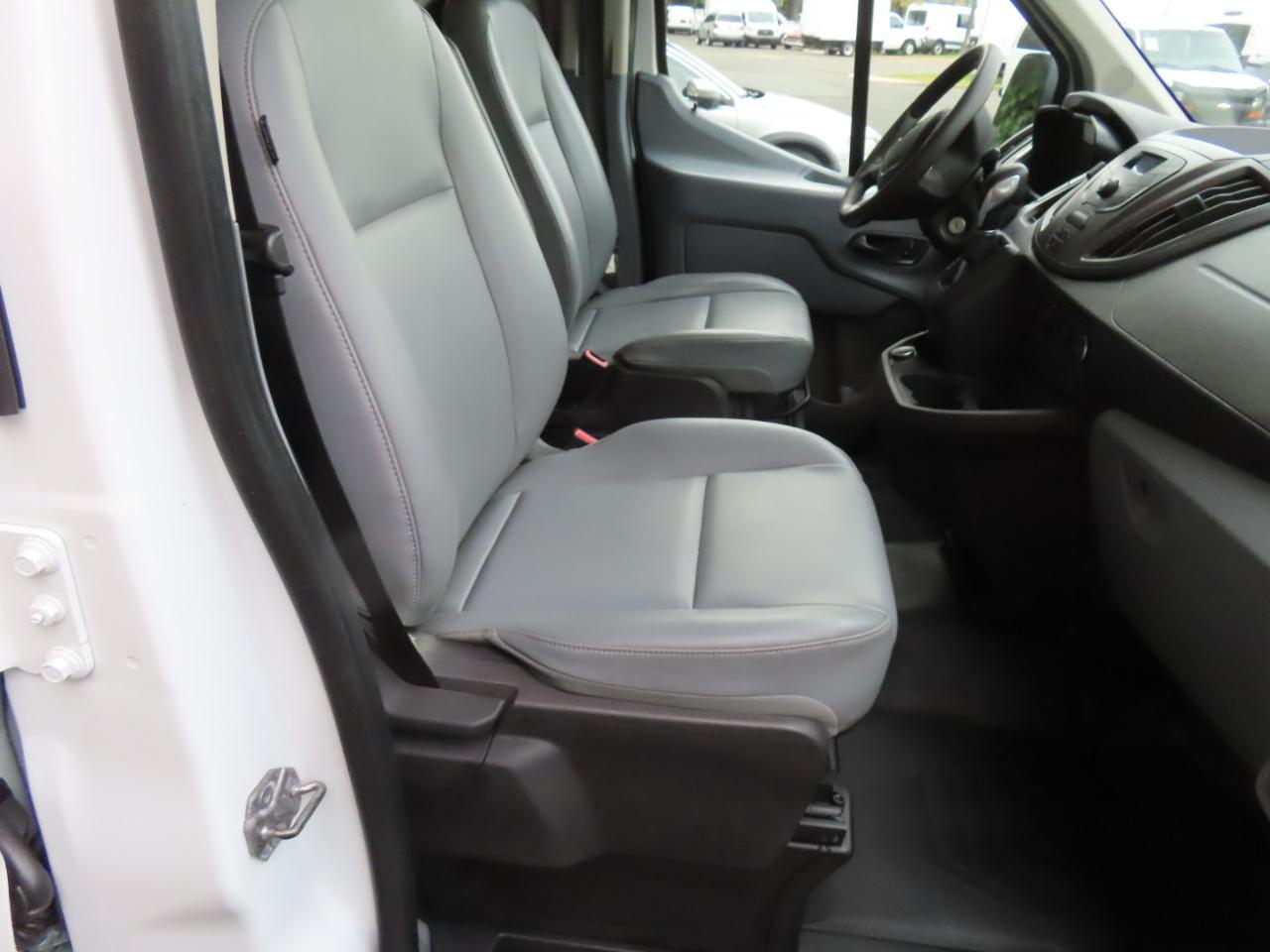 Ford Transit 250 Van Low Roof 60/40 Pass.130-in. WB 2019