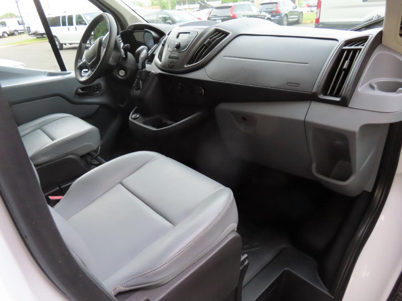 Ford Transit 250 Van Low Roof 60/40 Pass.130-in. WB 2019