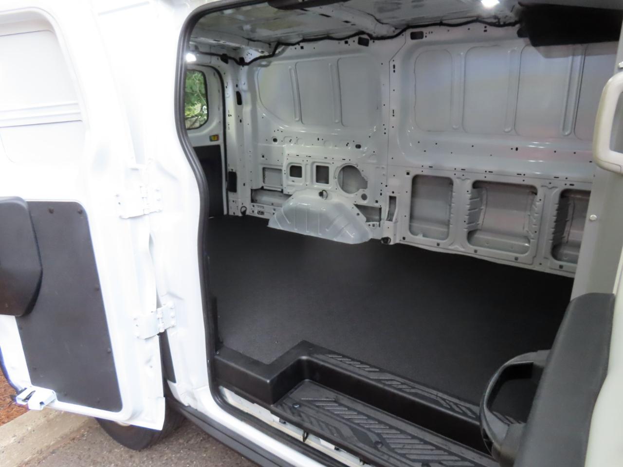 Ford Transit 250 Van Low Roof 60/40 Pass.130-in. WB 2019
