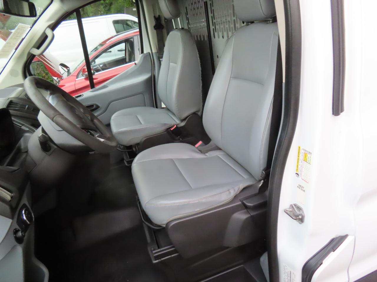Ford Transit 250 Van Low Roof 60/40 Pass.130-in. WB 2019
