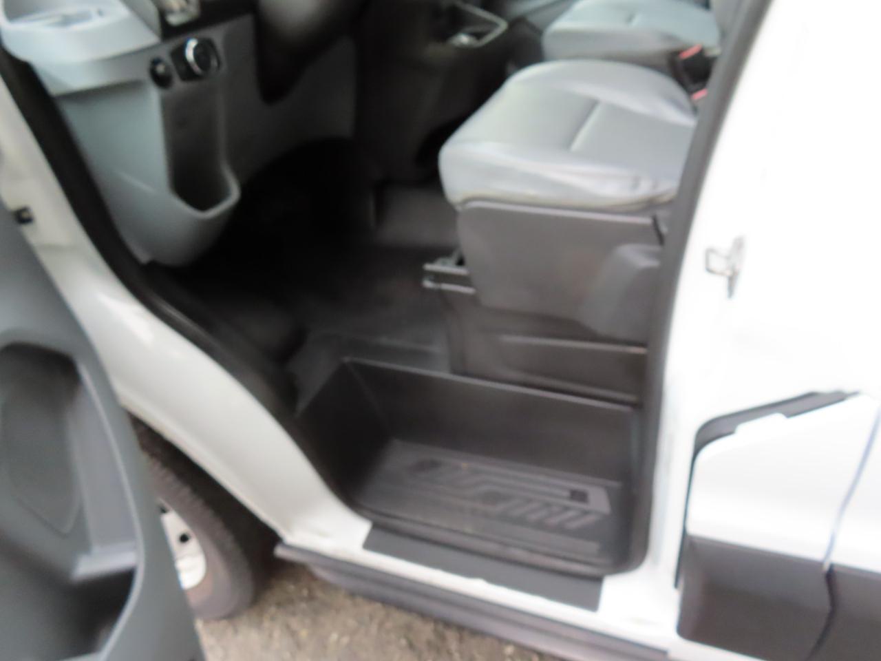 Ford Transit 250 Van Low Roof 60/40 Pass.130-in. WB 2019