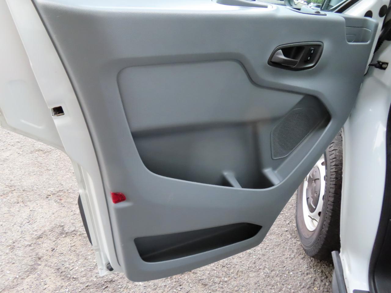 Ford Transit 250 Van Low Roof 60/40 Pass.130-in. WB 2019
