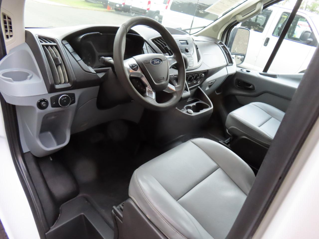 Ford Transit 250 Van Low Roof 60/40 Pass.130-in. WB 2019
