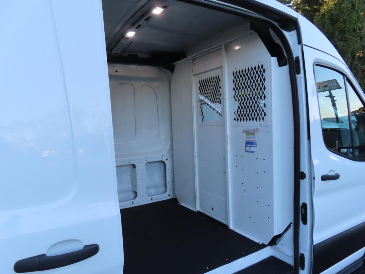 Ford Transit 250 Van Med. Roof w/Sliding Pass. 148-in. WB 2021