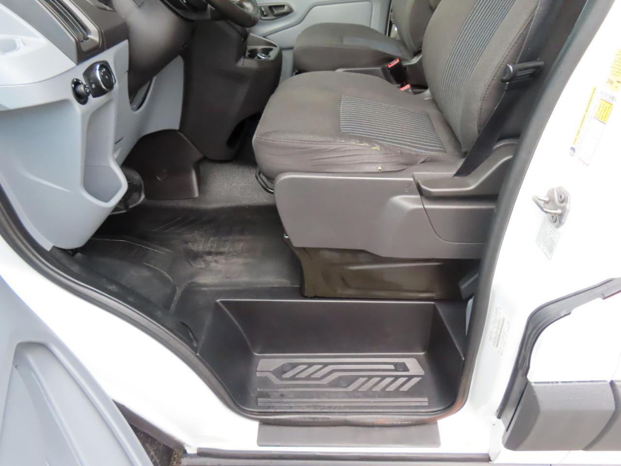 Ford Transit 150 Van Med. Roof w/Sliding Pass. 130-in. WB 2017
