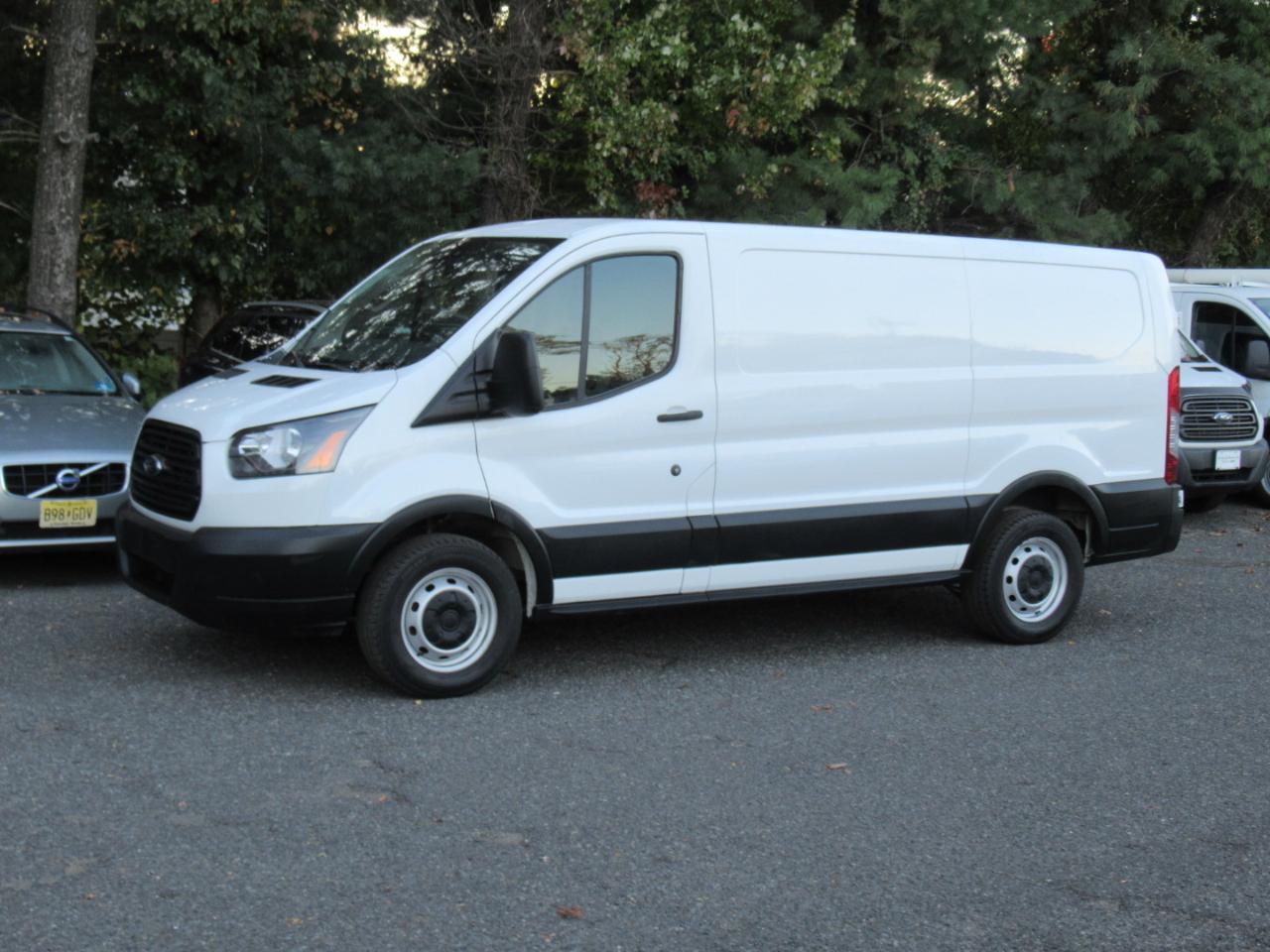 Ford Transit 150 Van Low Roof w/Sliding Pass. 130-in. WB 2019