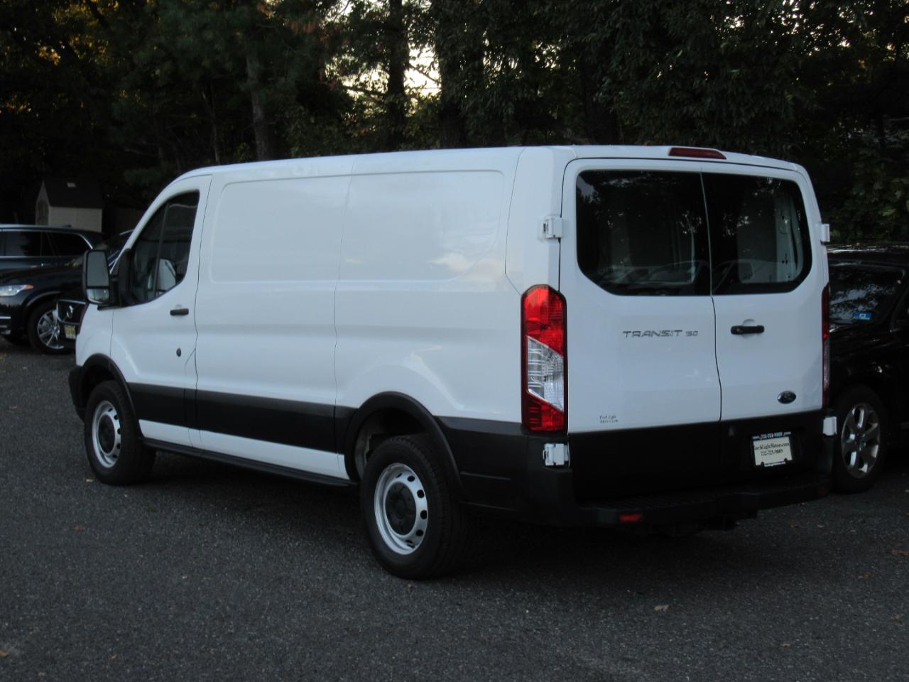 Ford Transit 150 Van Low Roof w/Sliding Pass. 130-in. WB 2019