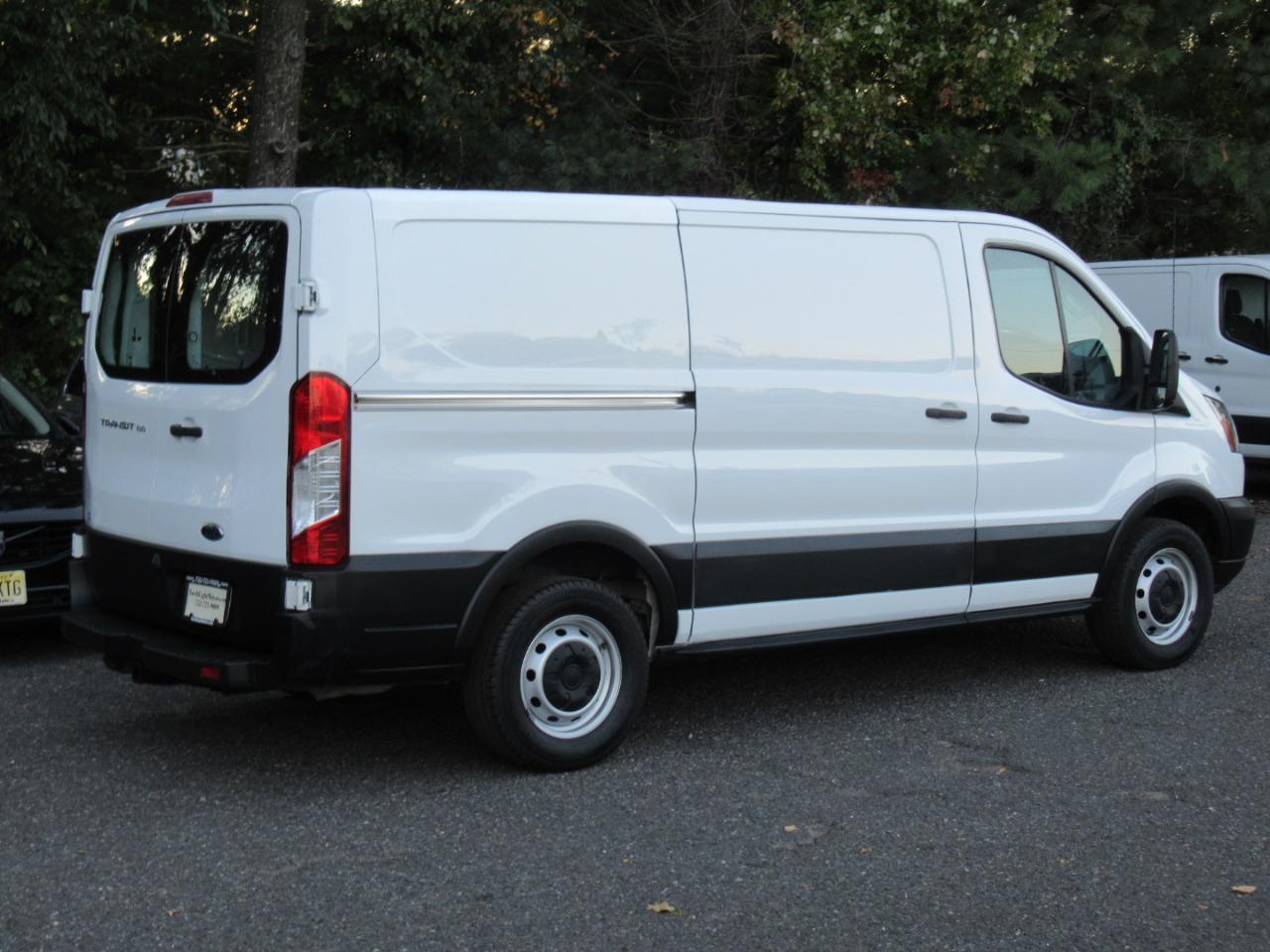Ford Transit 150 Van Low Roof w/Sliding Pass. 130-in. WB 2019