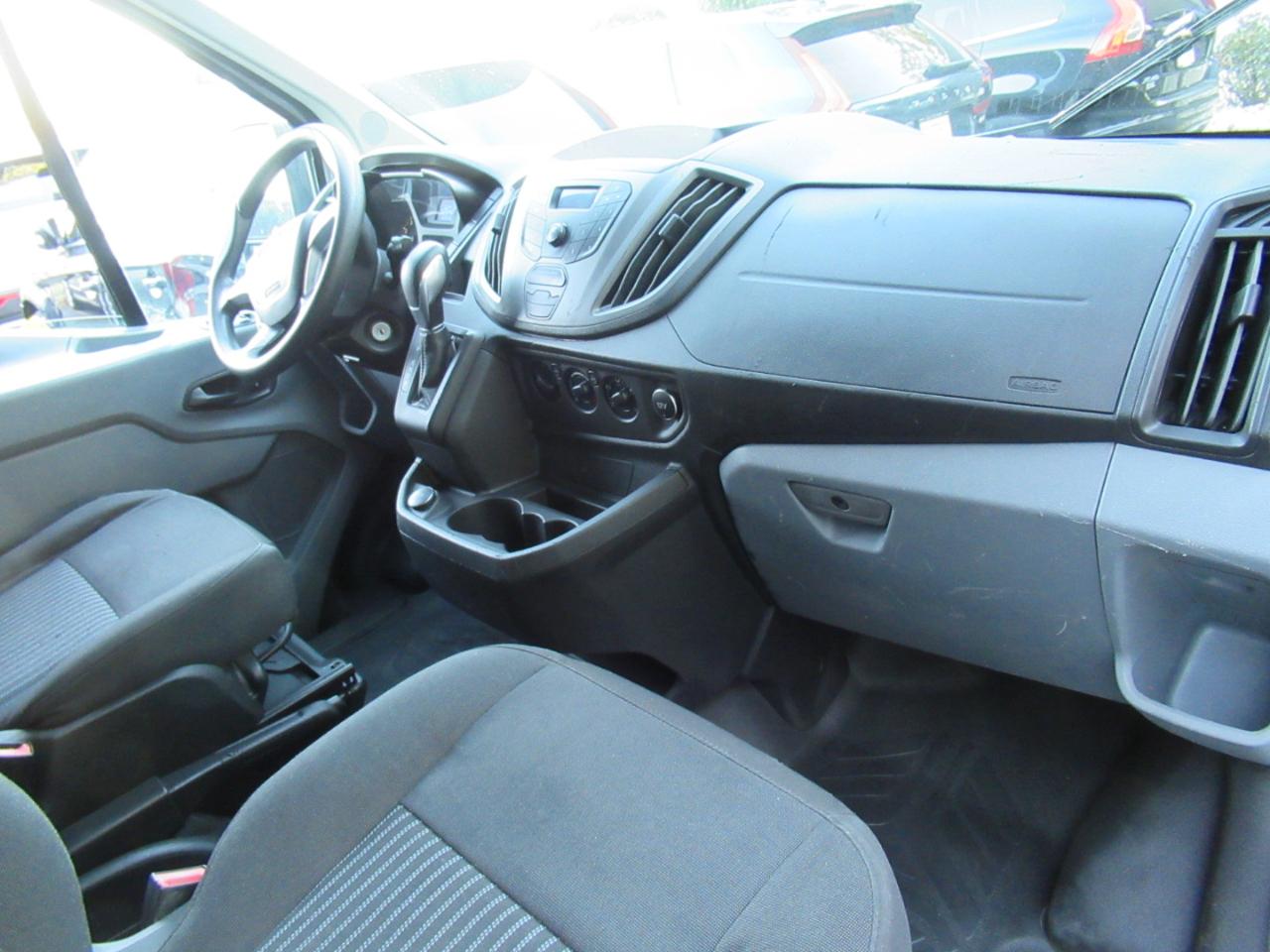 Ford Transit 150 Van Low Roof w/Sliding Pass. 130-in. WB 2019