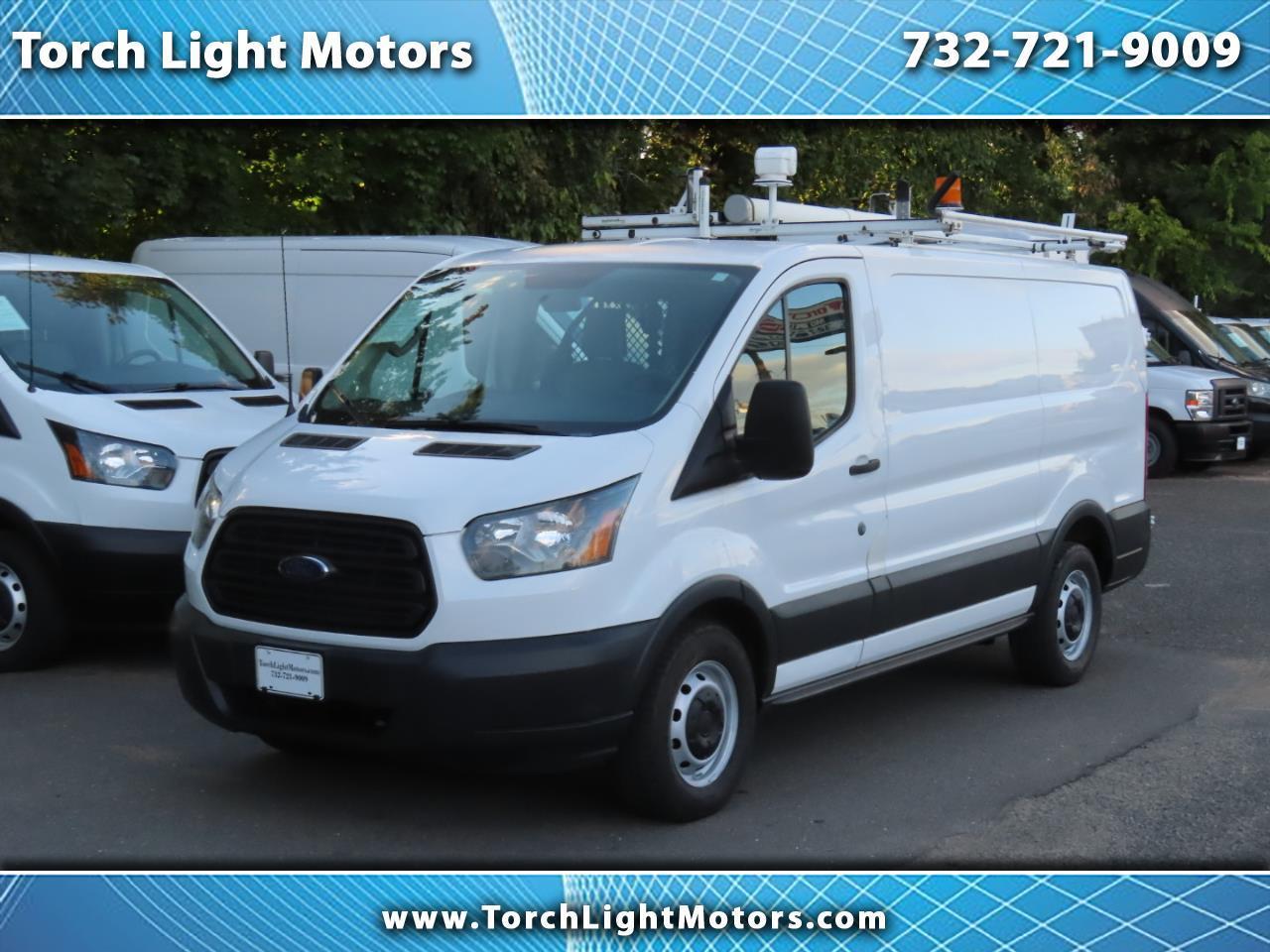 2015 Ford Transit 150 Van Low Roof w/Sliding Pass. 130-in. WB