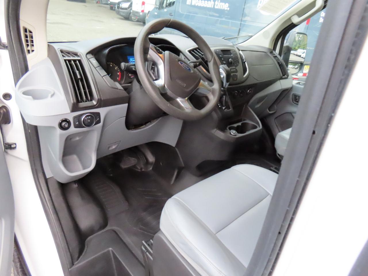 Ford Transit 250 Van Med. Roof w/Sliding Pass. 148-in. WB 2017