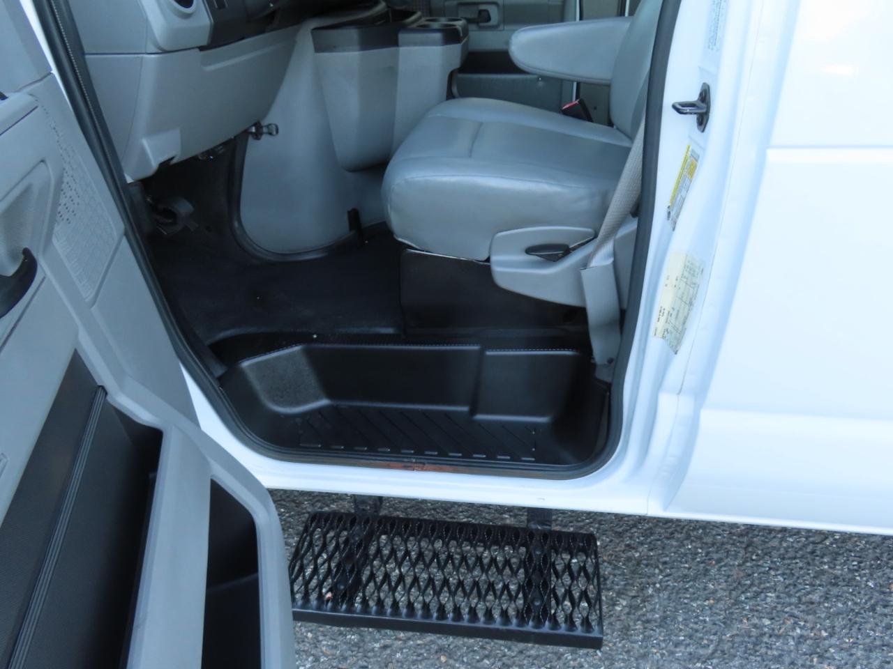 Ford Econoline E-150 2013