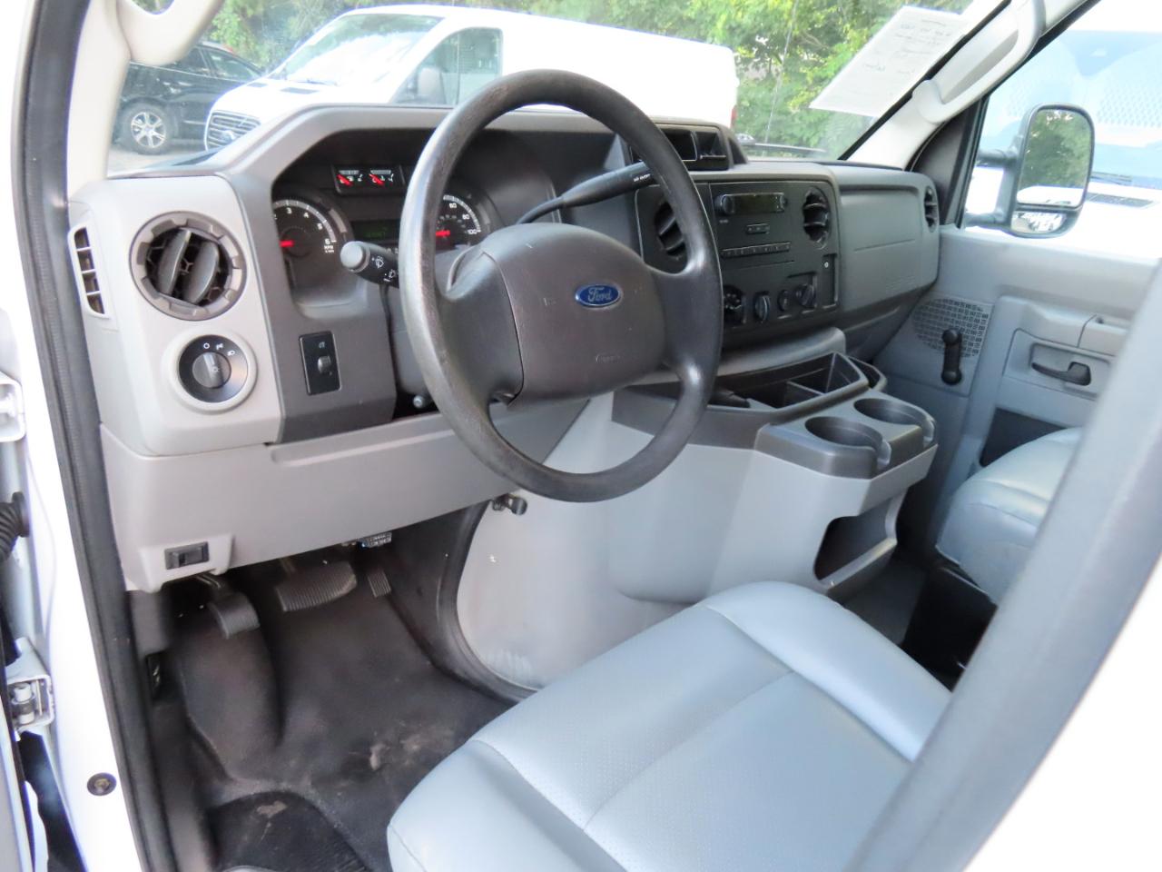 Ford Econoline E-150 2014
