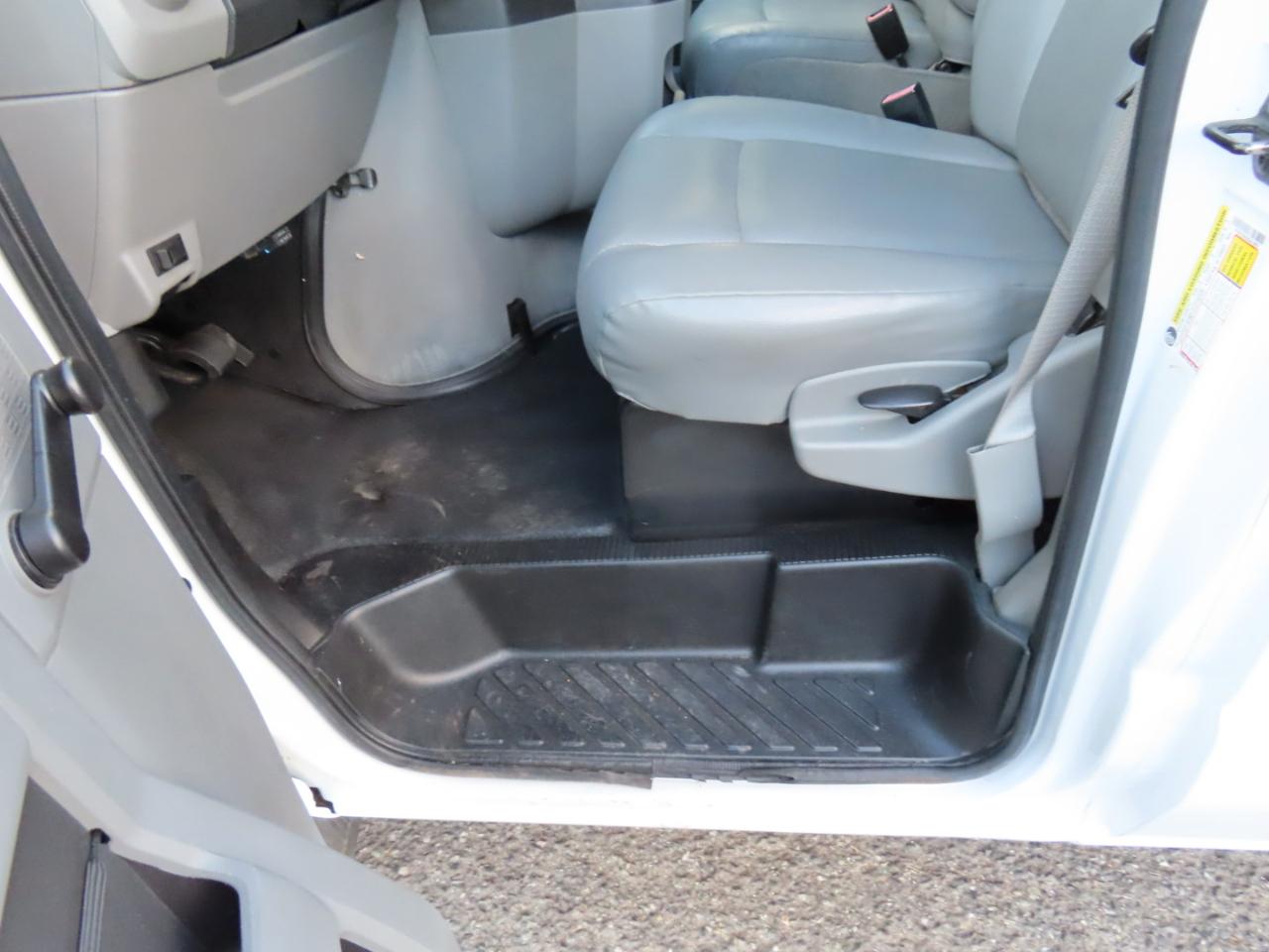 Ford Econoline E-150 2014