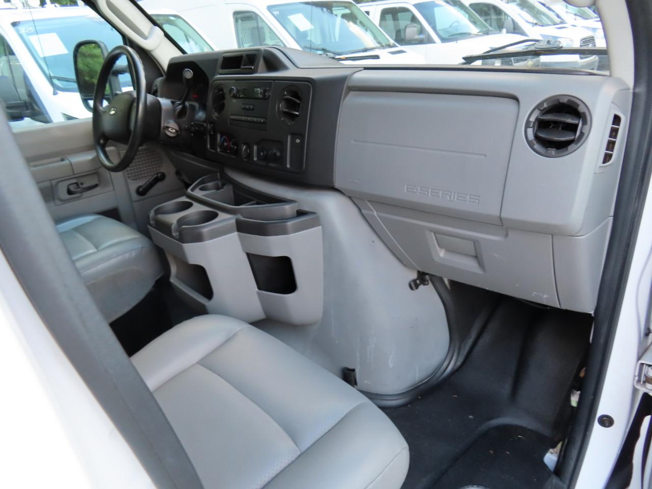 Ford Econoline E-150 2014