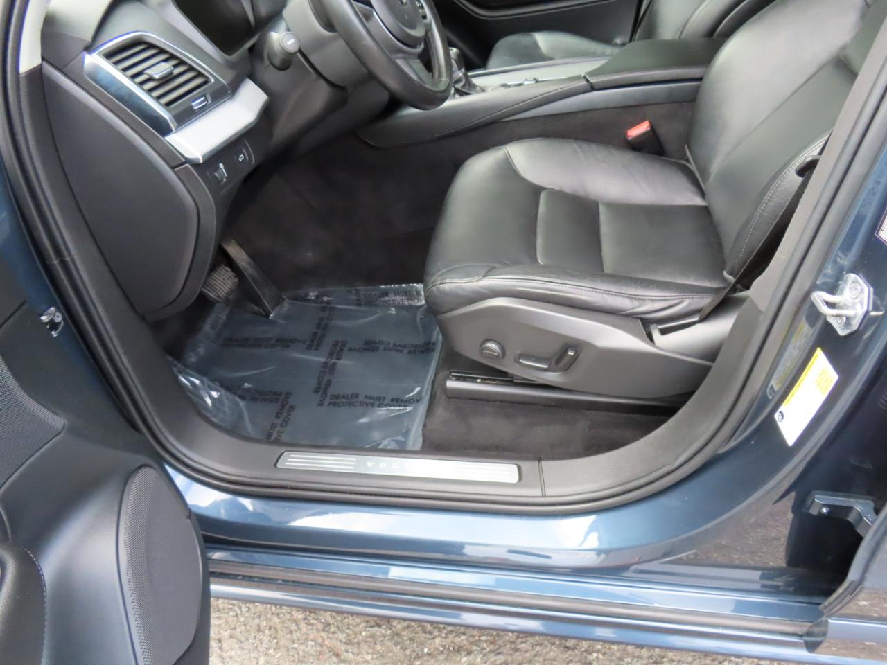 Volvo XC90 T5 Momentum 2021