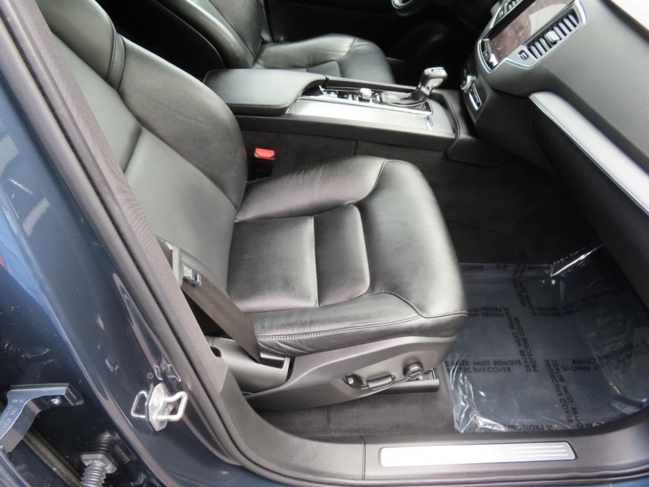 Volvo XC90 T5 Momentum 2021