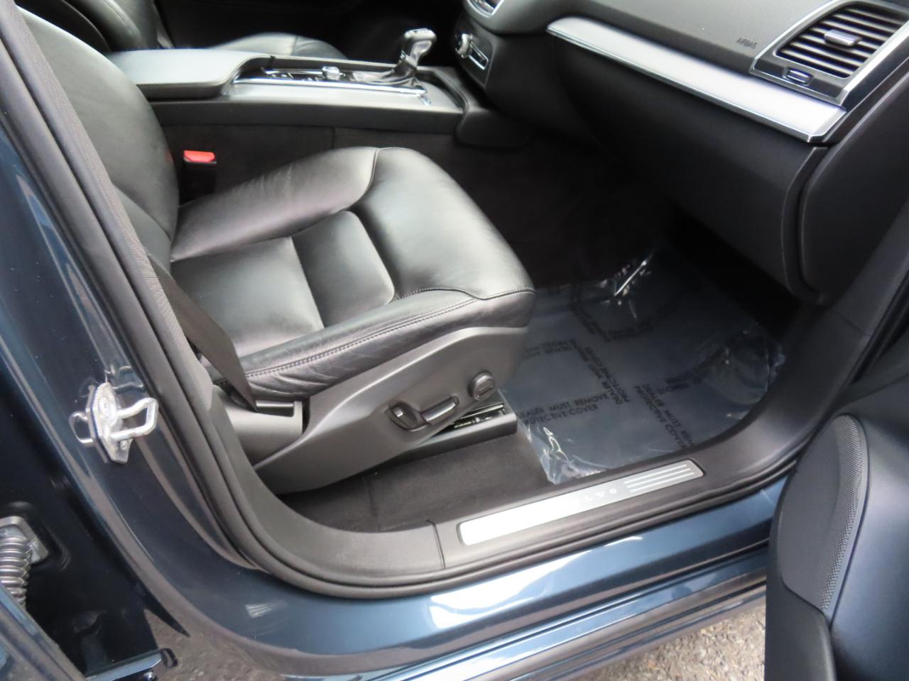 Volvo XC90 T5 Momentum 2021