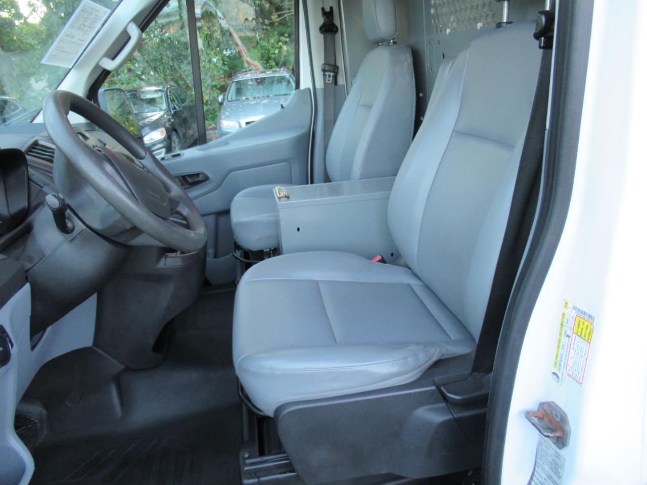 Ford Transit 350 Van Med. Roof w/Sliding Pass. 148-in. WB 2018