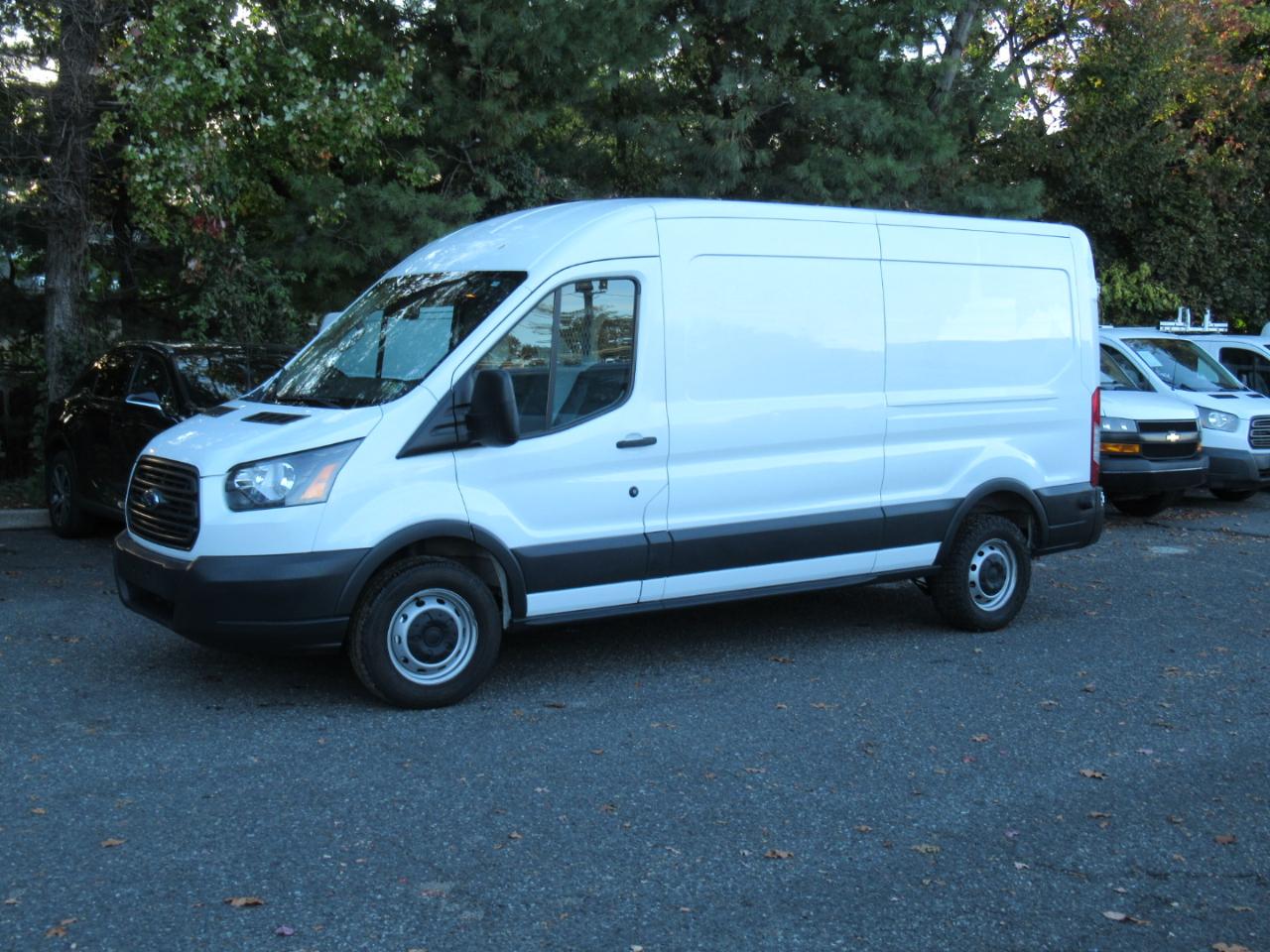 Ford Transit 250 Van Med. Roof w/Sliding Pass. 148-in. WB 2018