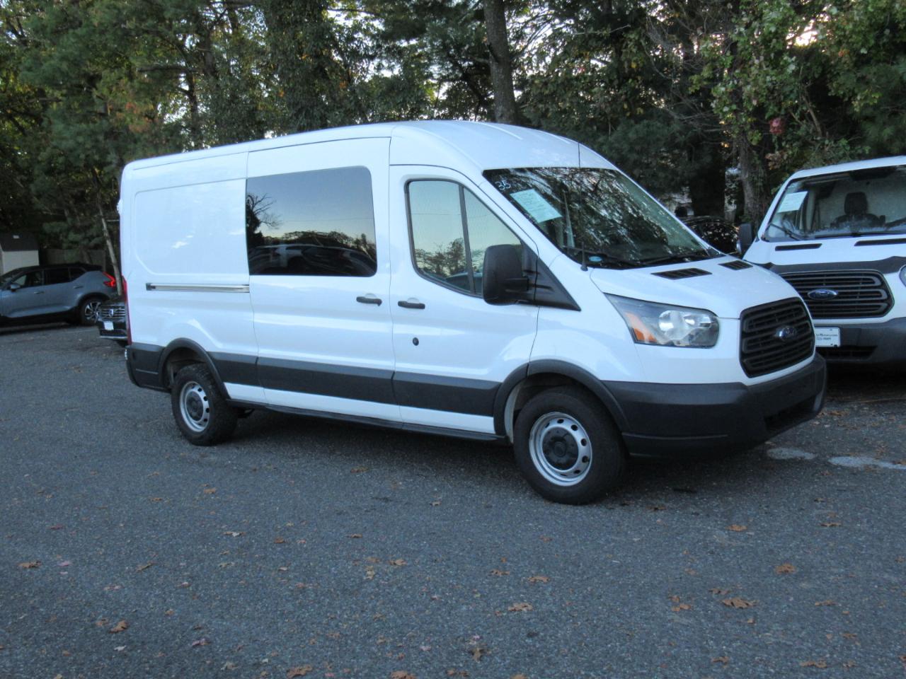 Ford Transit 250 Van Med. Roof w/Sliding Pass. 148-in. WB 2018