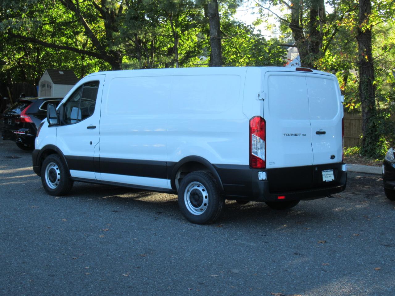 Ford Transit 150 Van Low Roof w/Sliding Pass. 130-in. WB 2020