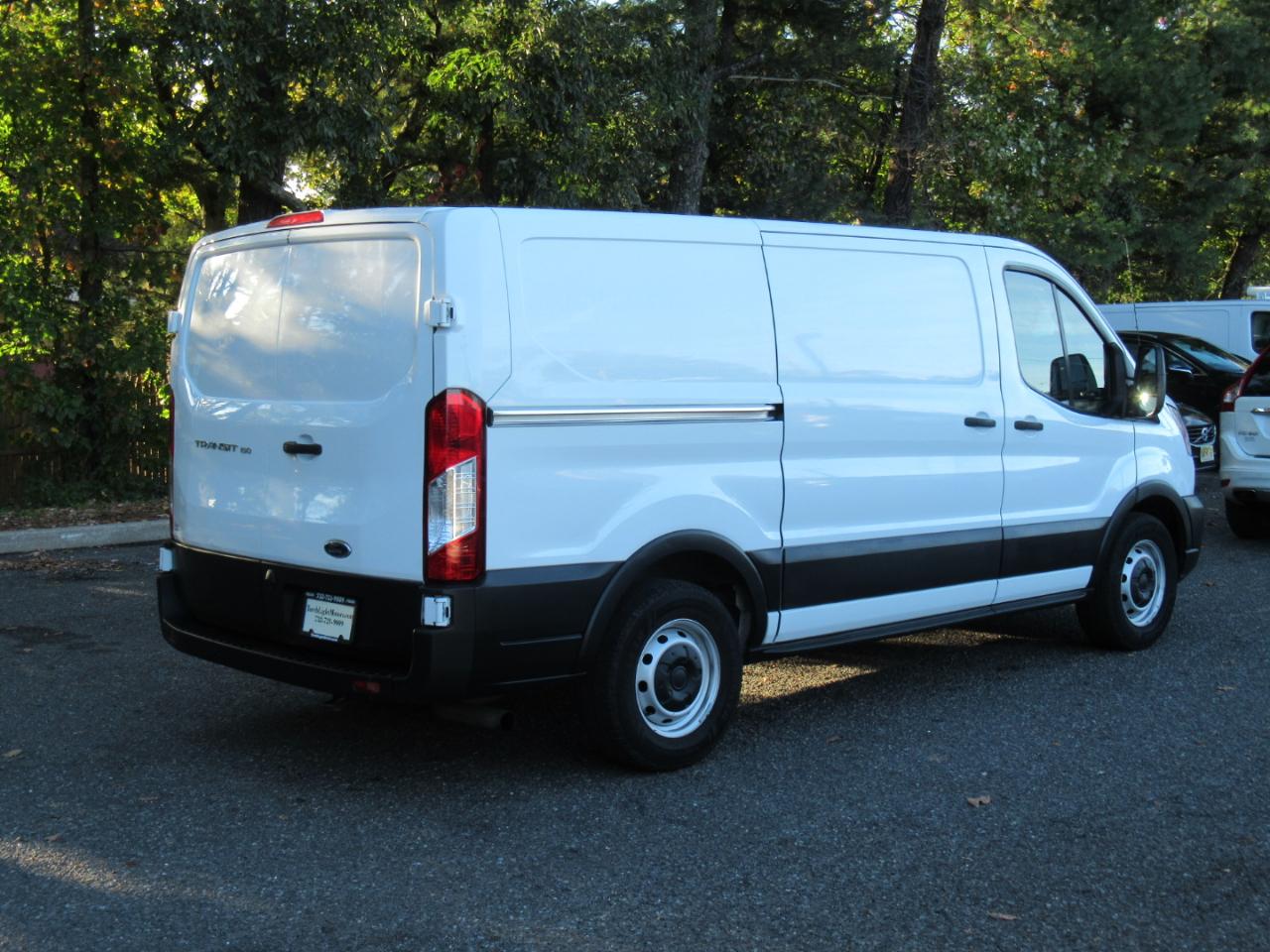 Ford Transit 150 Van Low Roof w/Sliding Pass. 130-in. WB 2020