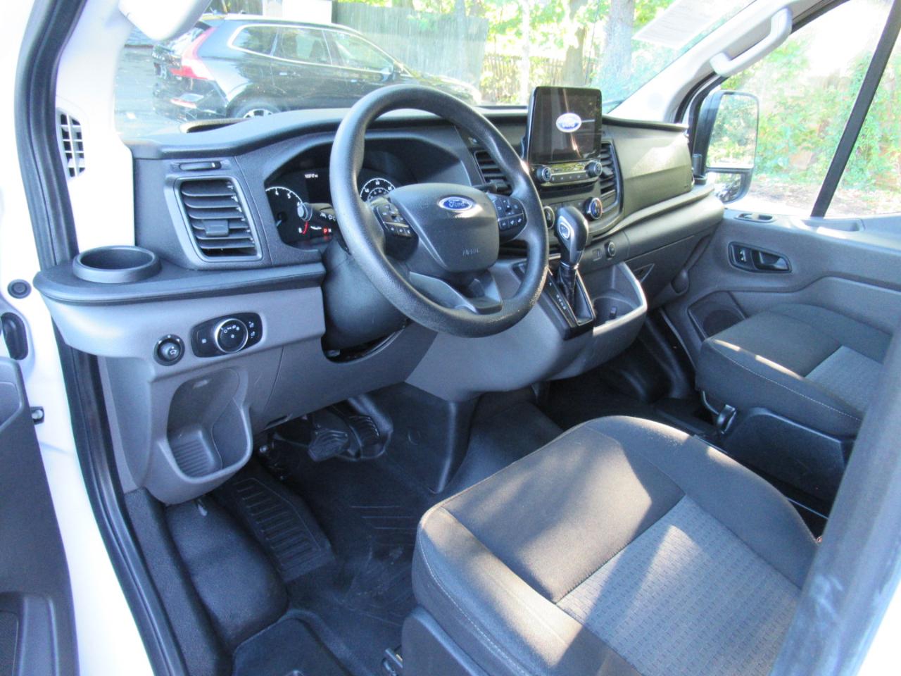 Ford Transit 150 Van Low Roof w/Sliding Pass. 130-in. WB 2020