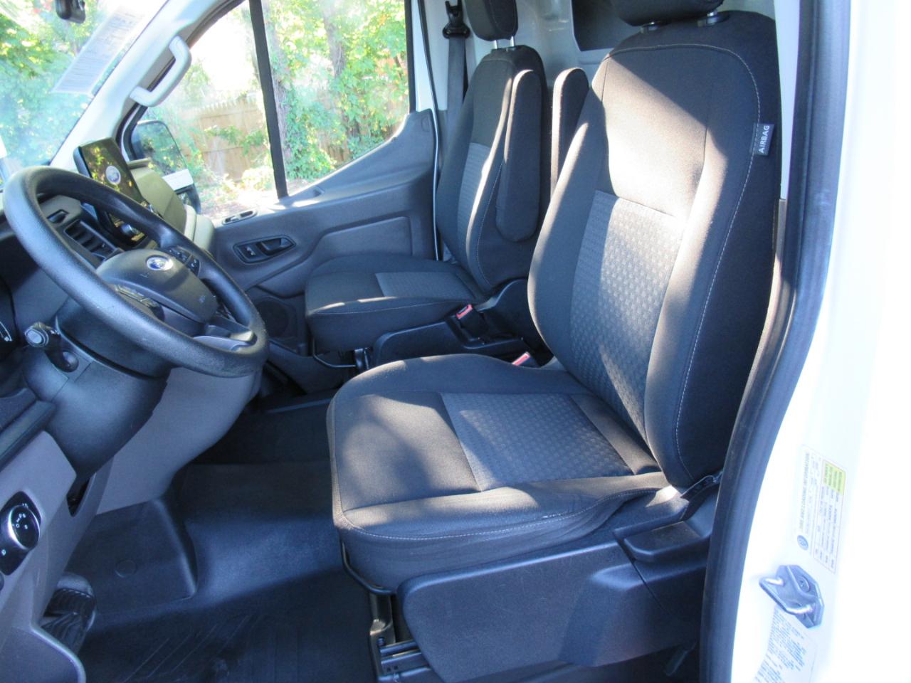 Ford Transit 150 Van Low Roof w/Sliding Pass. 130-in. WB 2020