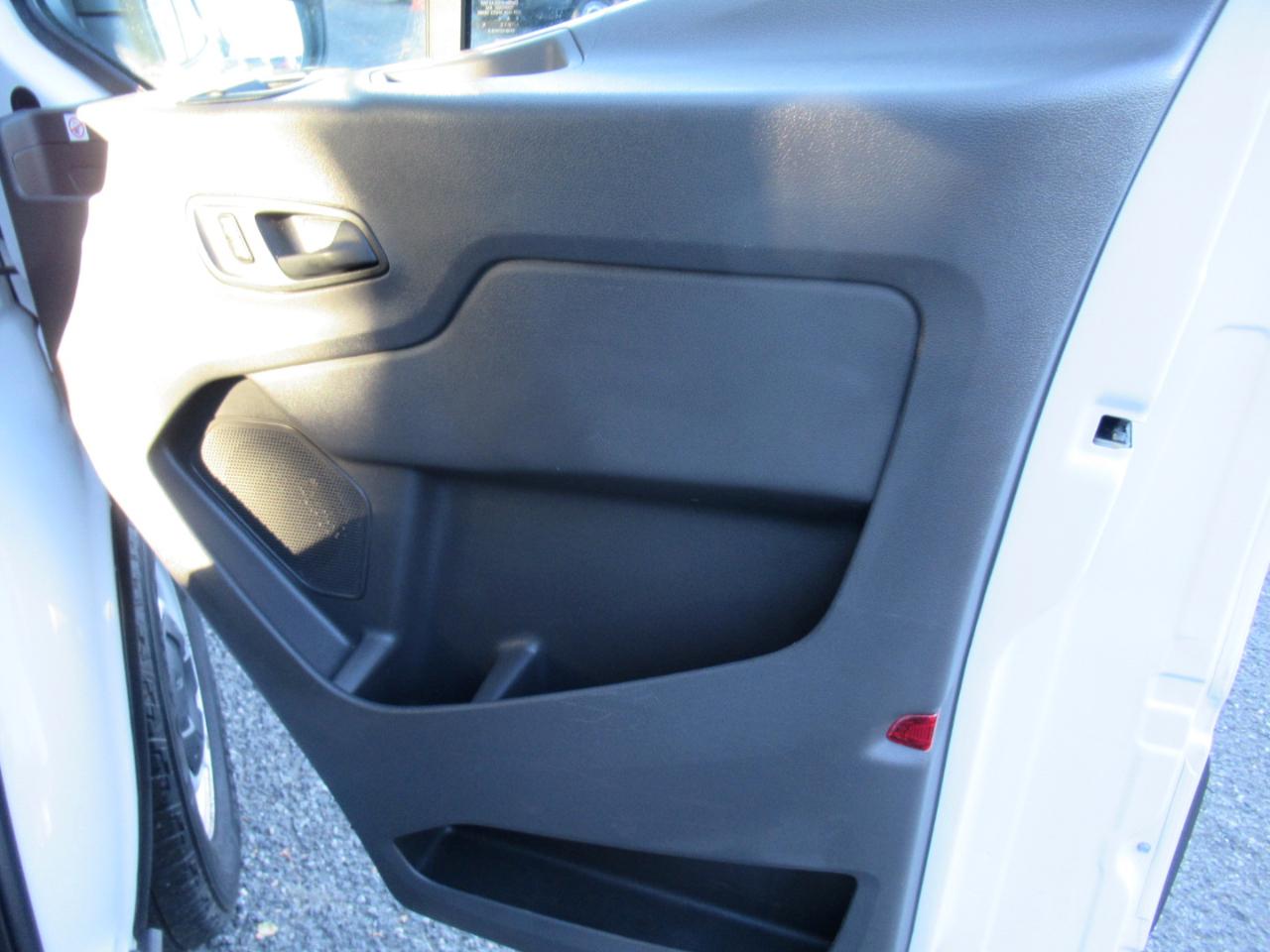 Ford Transit 150 Van Low Roof w/Sliding Pass. 130-in. WB 2020