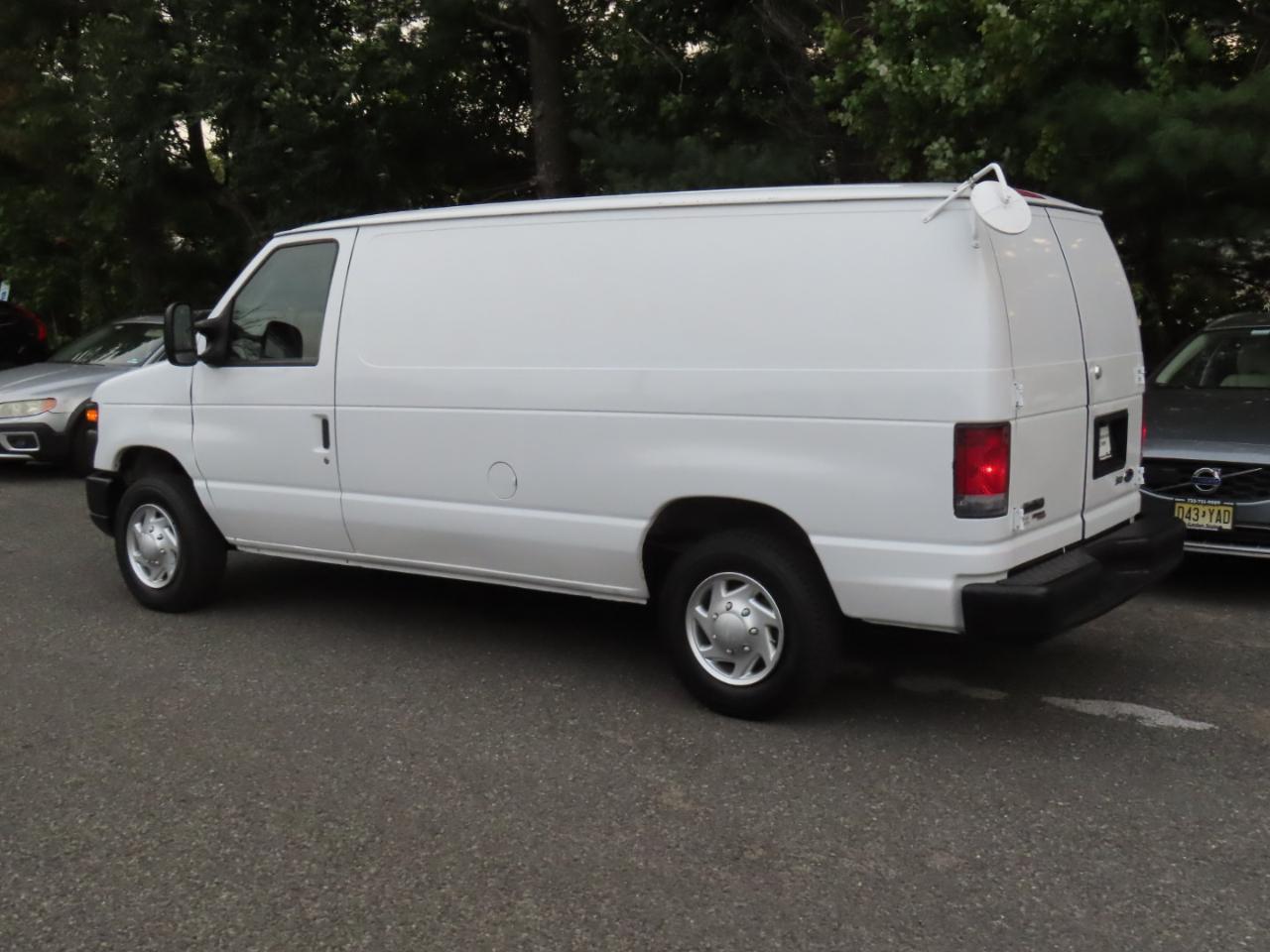 Ford Econoline E-150 2012