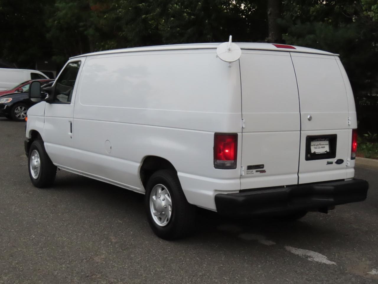Ford Econoline E-150 2012