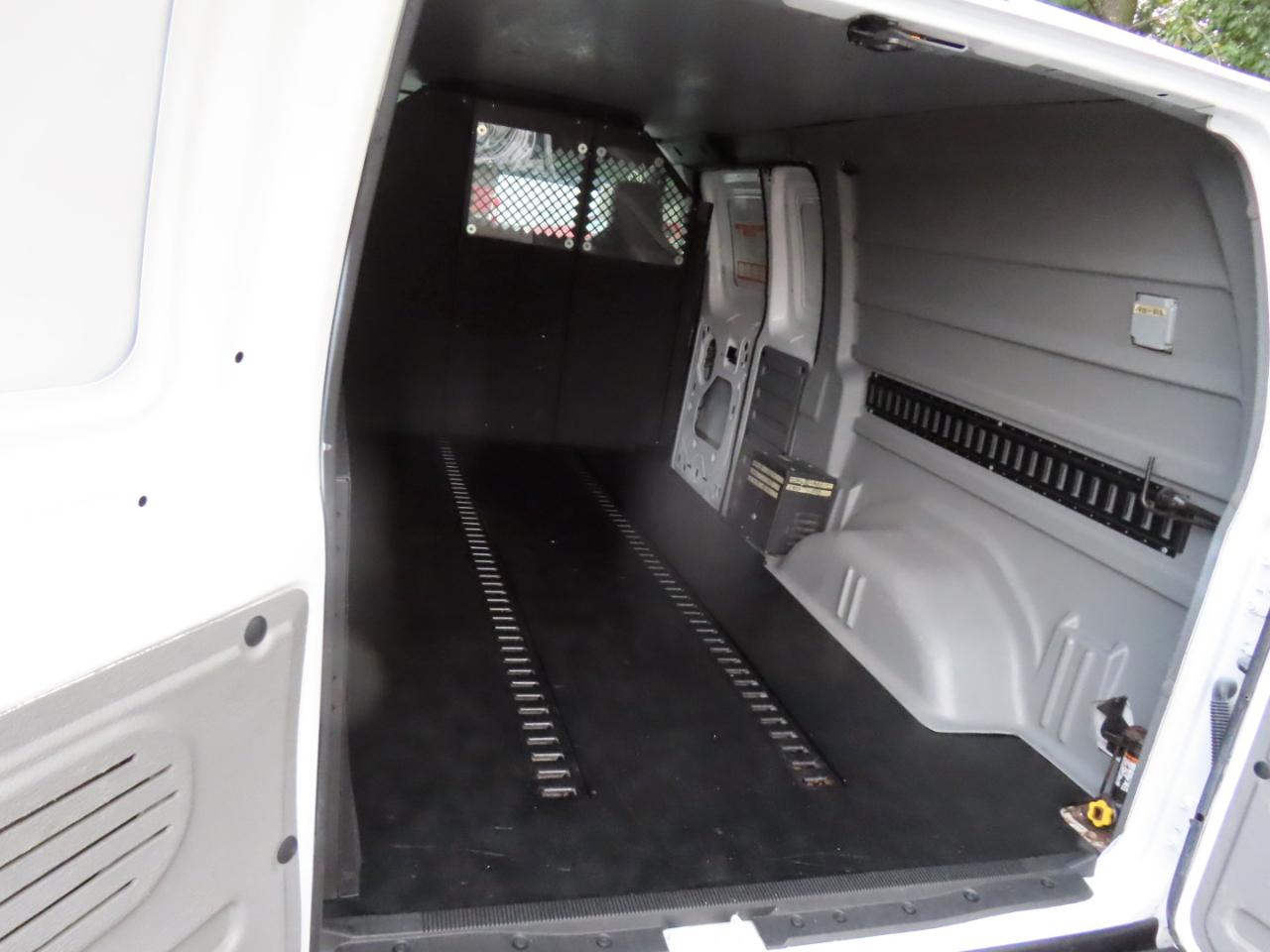Ford Econoline E-150 2012