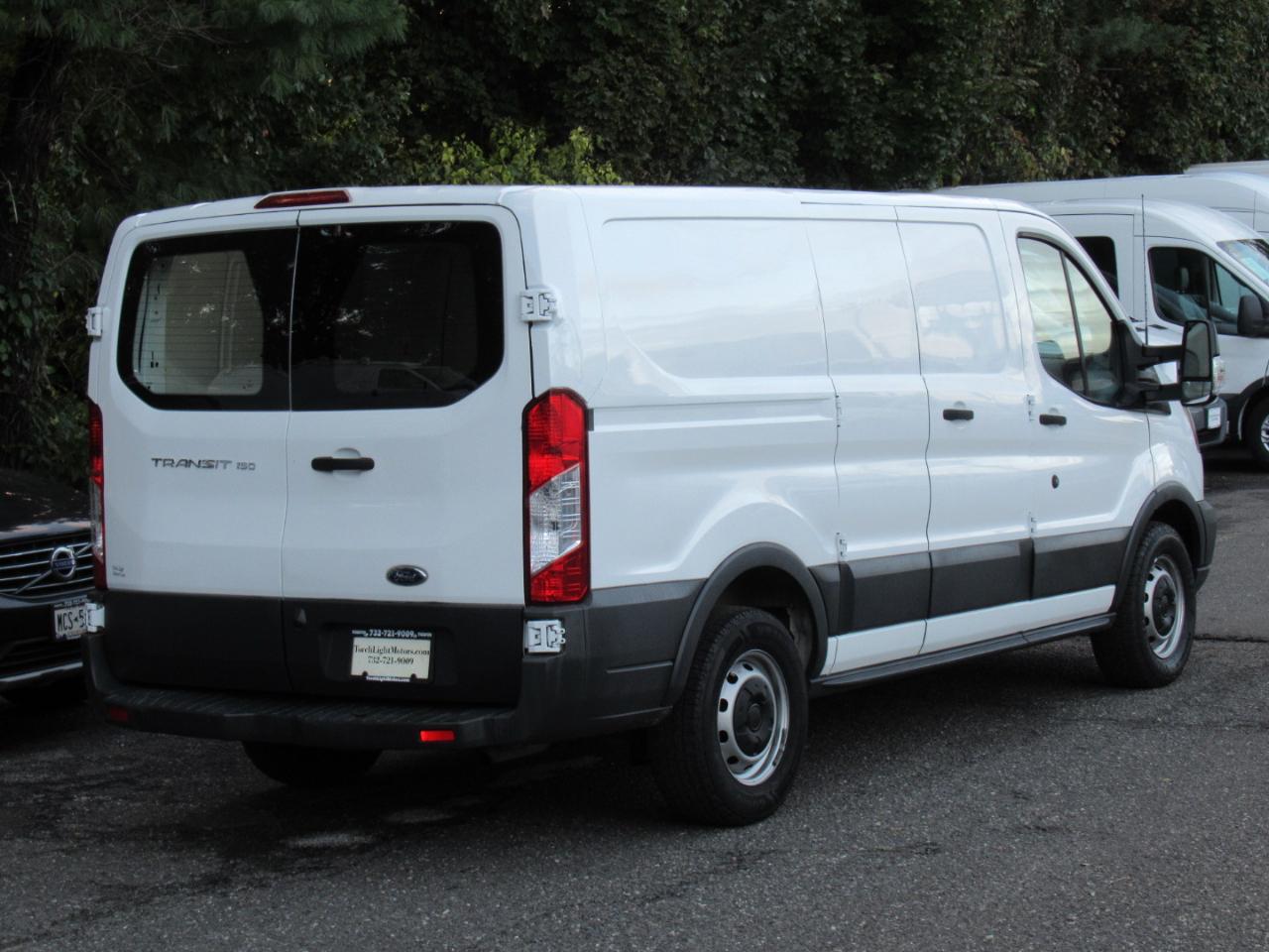 Ford Transit 150 Van Low Roof 60/40 Pass. 130-in. WB 2018