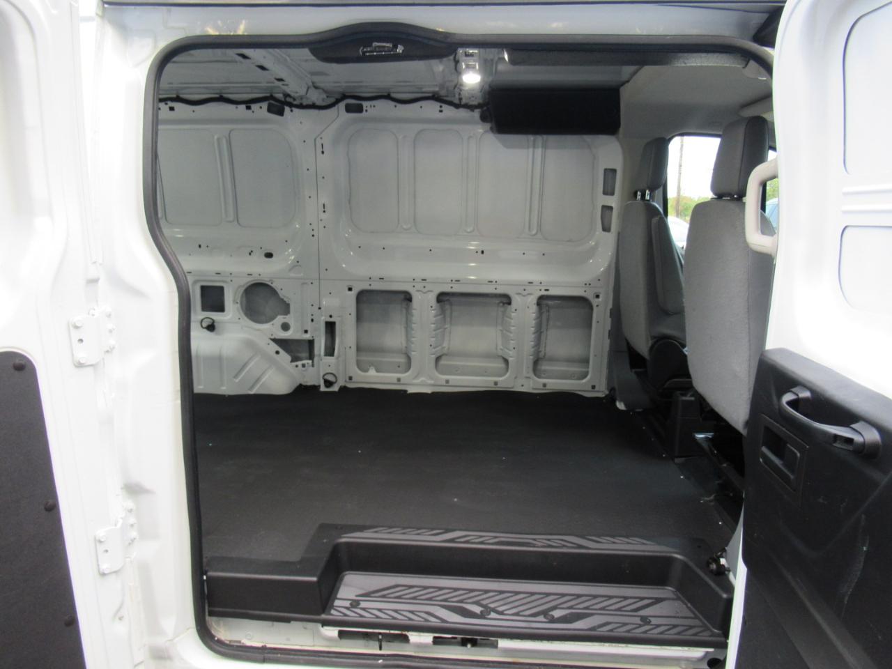 Ford Transit 150 Van Low Roof 60/40 Pass. 130-in. WB 2018