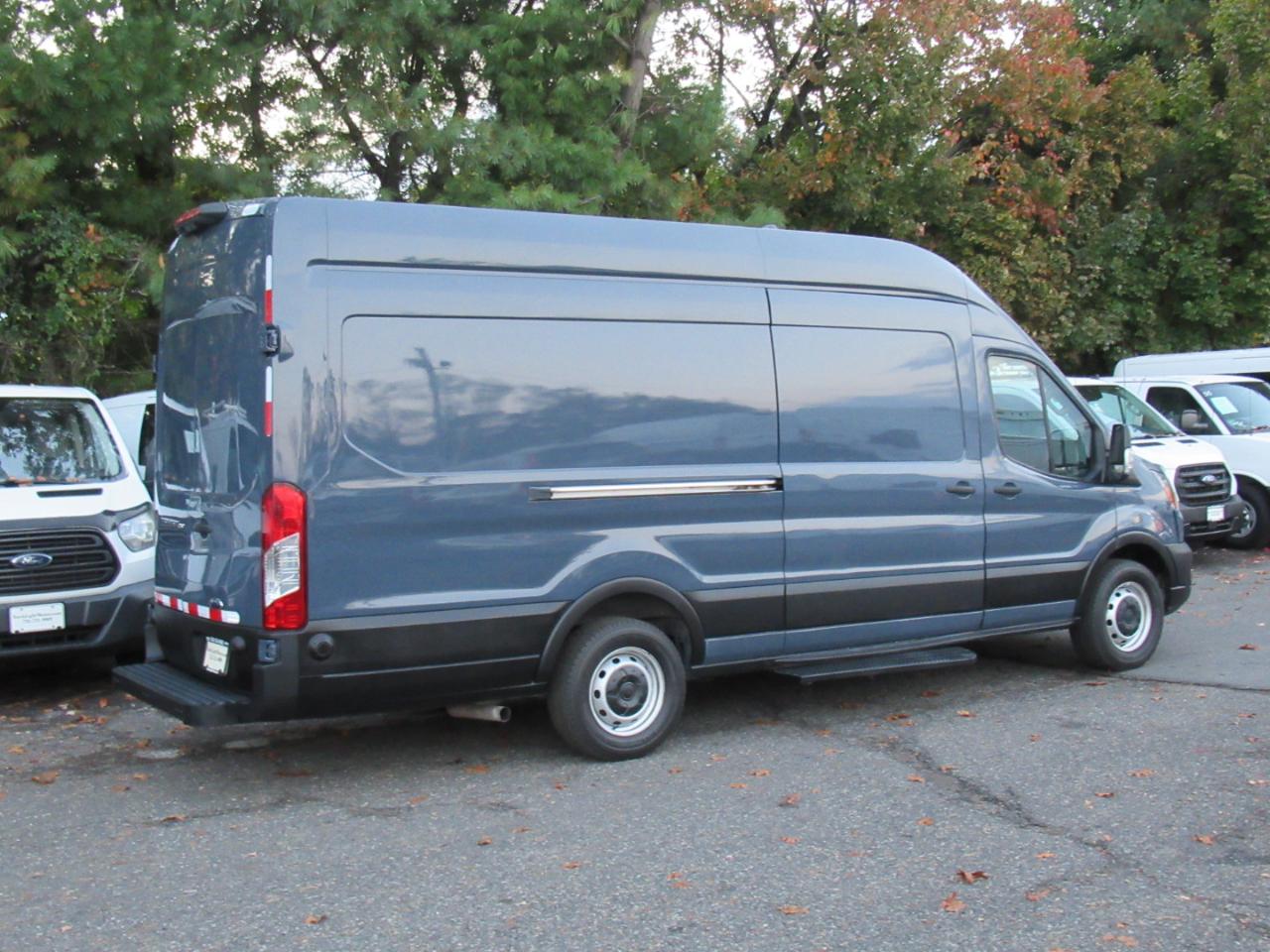 Ford Transit 250 Van High Roof w/Sliding Pass. 148-in. WB EL 2020