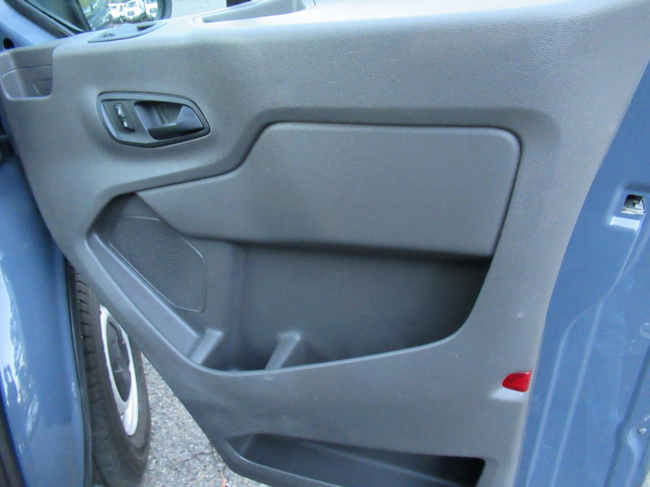 Ford Transit 250 Van High Roof w/Sliding Pass. 148-in. WB EL 2020