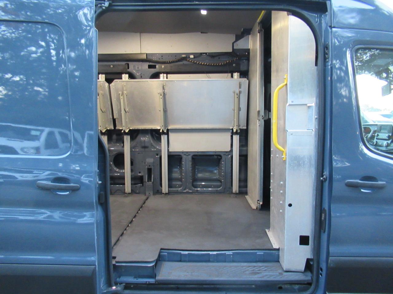 Ford Transit 250 Van High Roof w/Sliding Pass. 148-in. WB EL 2020